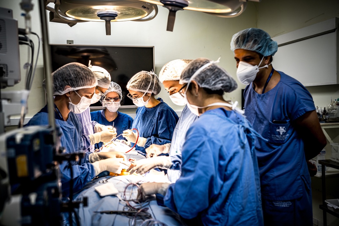 HRAC-USP finaliza força-tarefa de cirurgias de enxerto ósseo com 78 pacientes operados